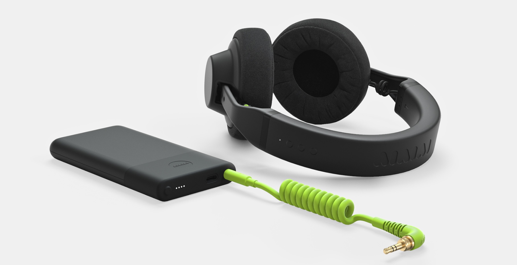 The Days of Tangled DJ Cables Are Over Thanks to AIAIAI's