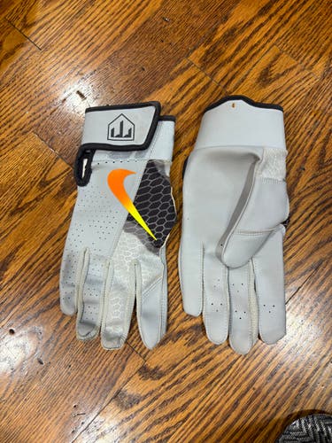 Nike Baseball Batting Gloves (size Youth M) | SidelineSwap | Buy