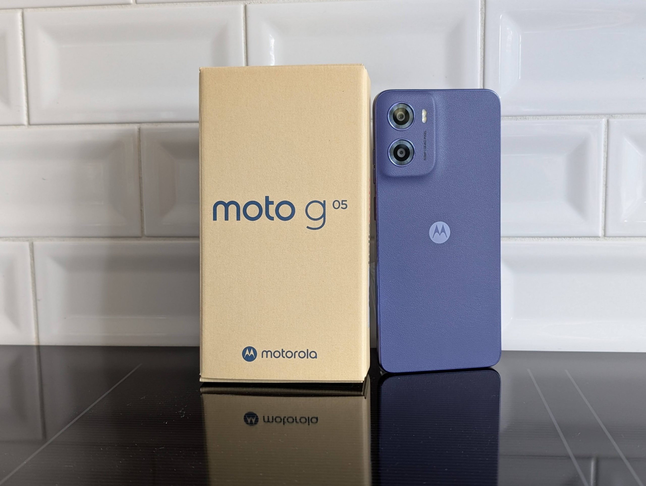 Motorola moto g05: entry-level phone that will get you where you