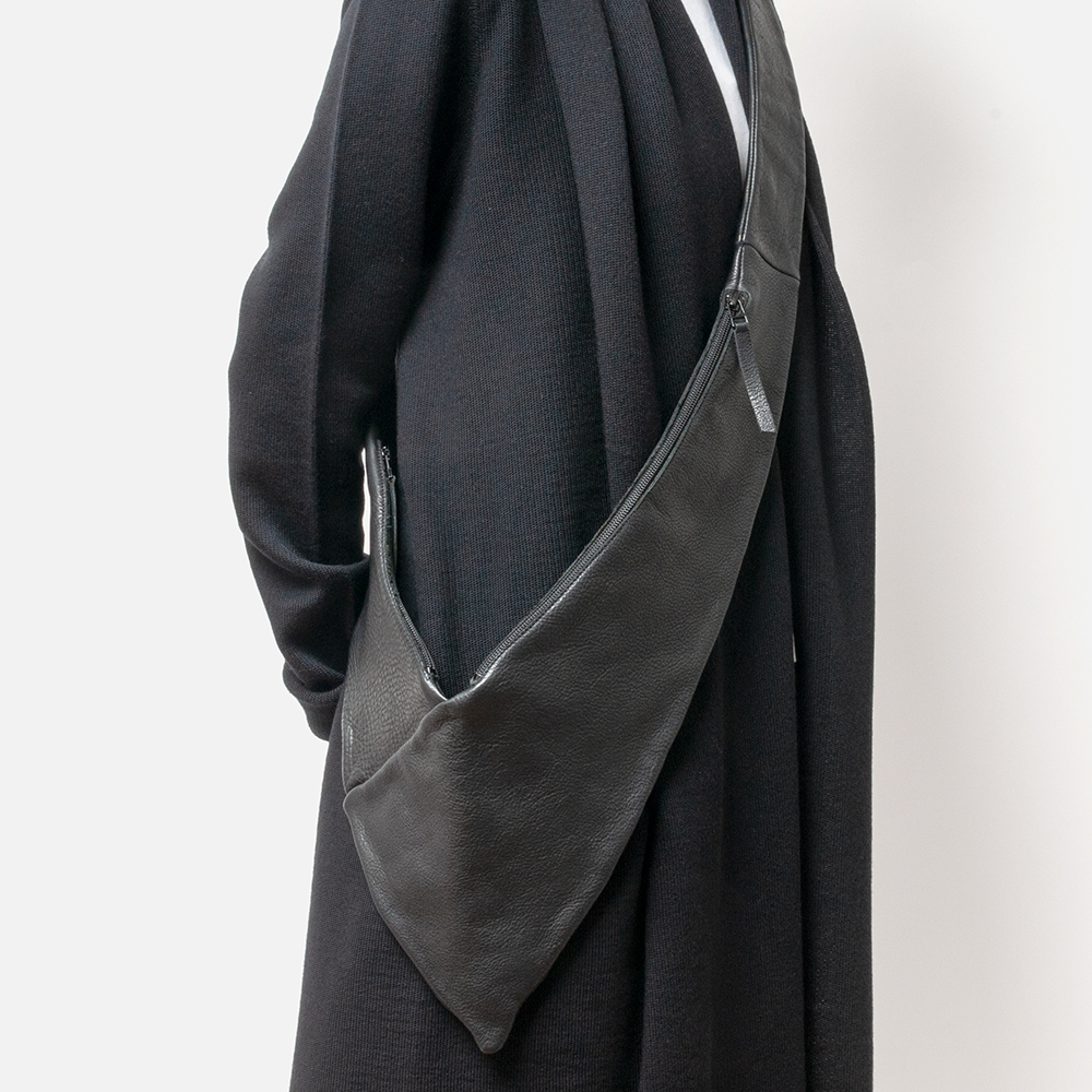 送料無料】trippen[トリッペン]/CROSSBODY L[クロスボディ] ボディ