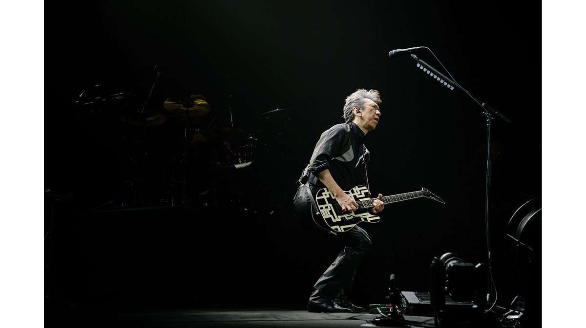 オフィシャル・ライブ・レポート】布袋寅泰が魅せつけた宇宙一の