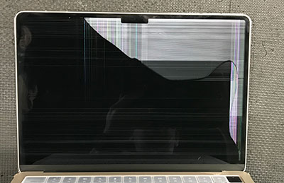 大阪府東大阪市】MacBook Air 13 M2 (A2681)の落下による画面不良修理