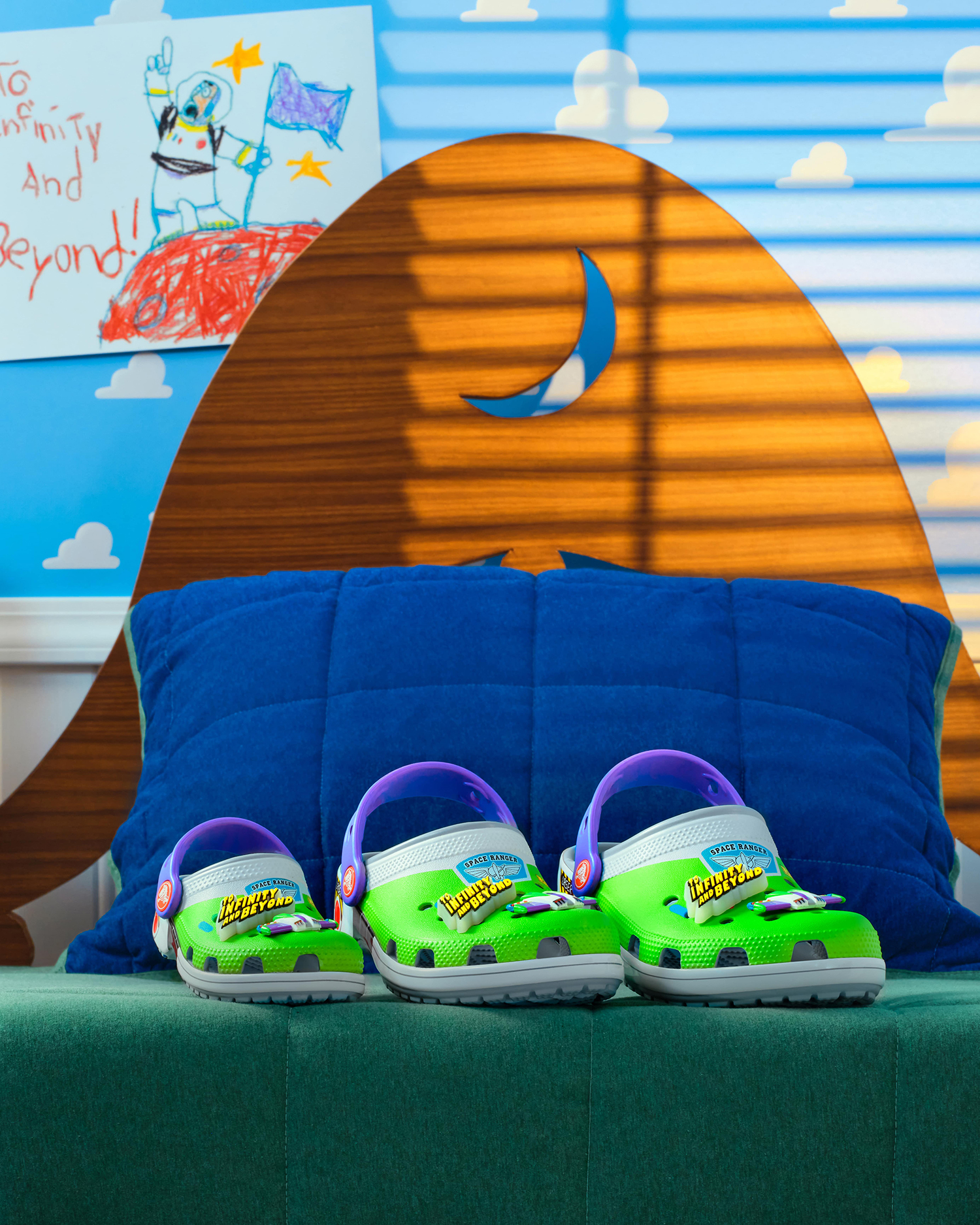 トイ・ストーリー×クロックス、ウッディ・バズ・ライトイヤーを