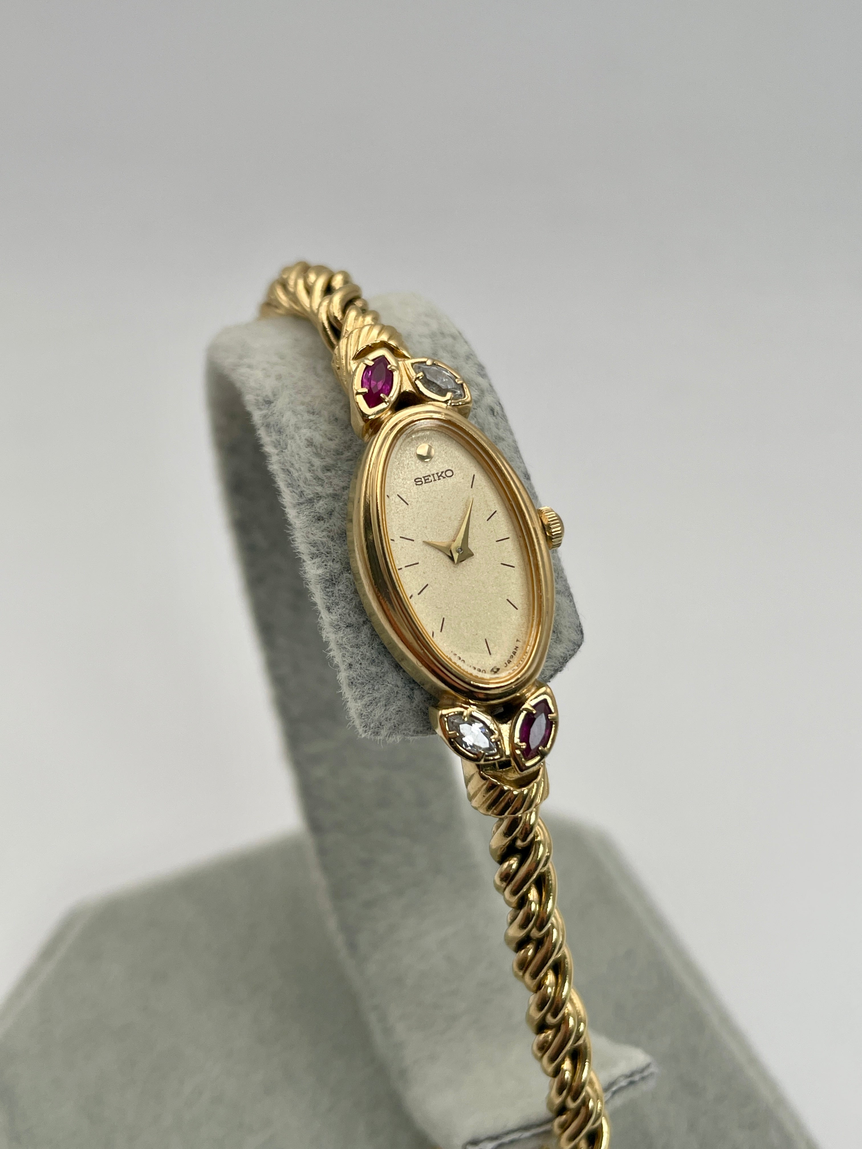 Seiko 1E20-5760 Vintage Women's Watch in Gold – Eleven13 Studios