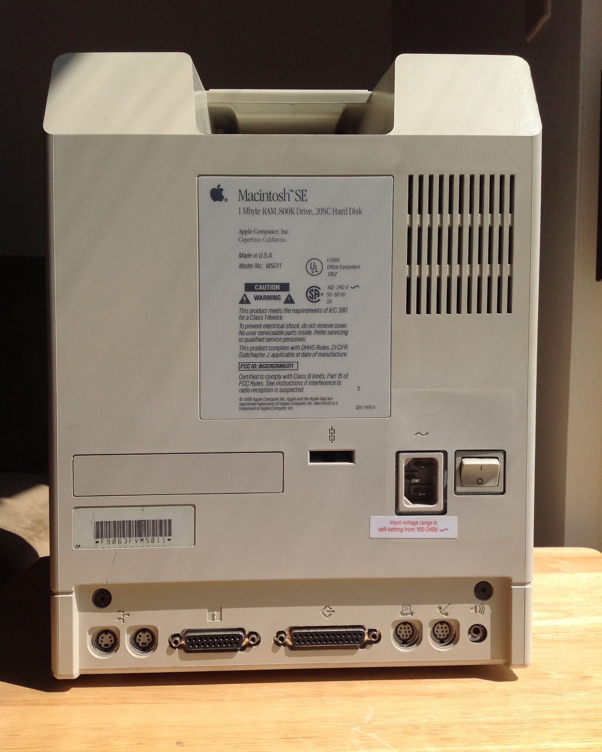 Apple Macintosh SE | Electric Thrift