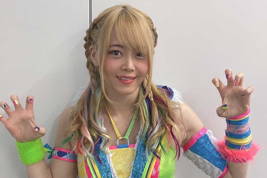 スターダム岩谷麻優、ピンクマスクに興奮も…ファンはブーイング