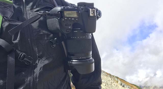 Peak Design「キャプチャー」レビュー！ 登山中にカメラを快適に携行できた