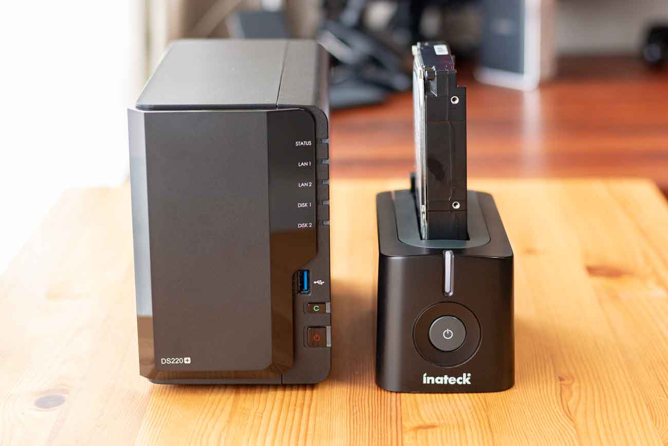 SynologyのNAS「DS220+」で写真と動画を保存する。RAID1でストレージを