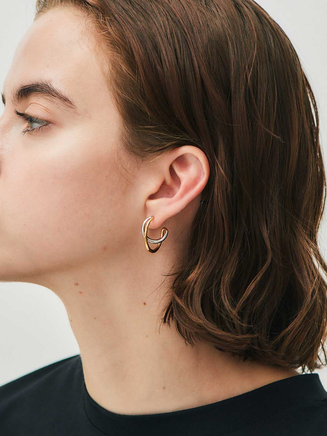 Charlotte Chesnais(シャルロット シェネ) | ミニ イニシャル フープ