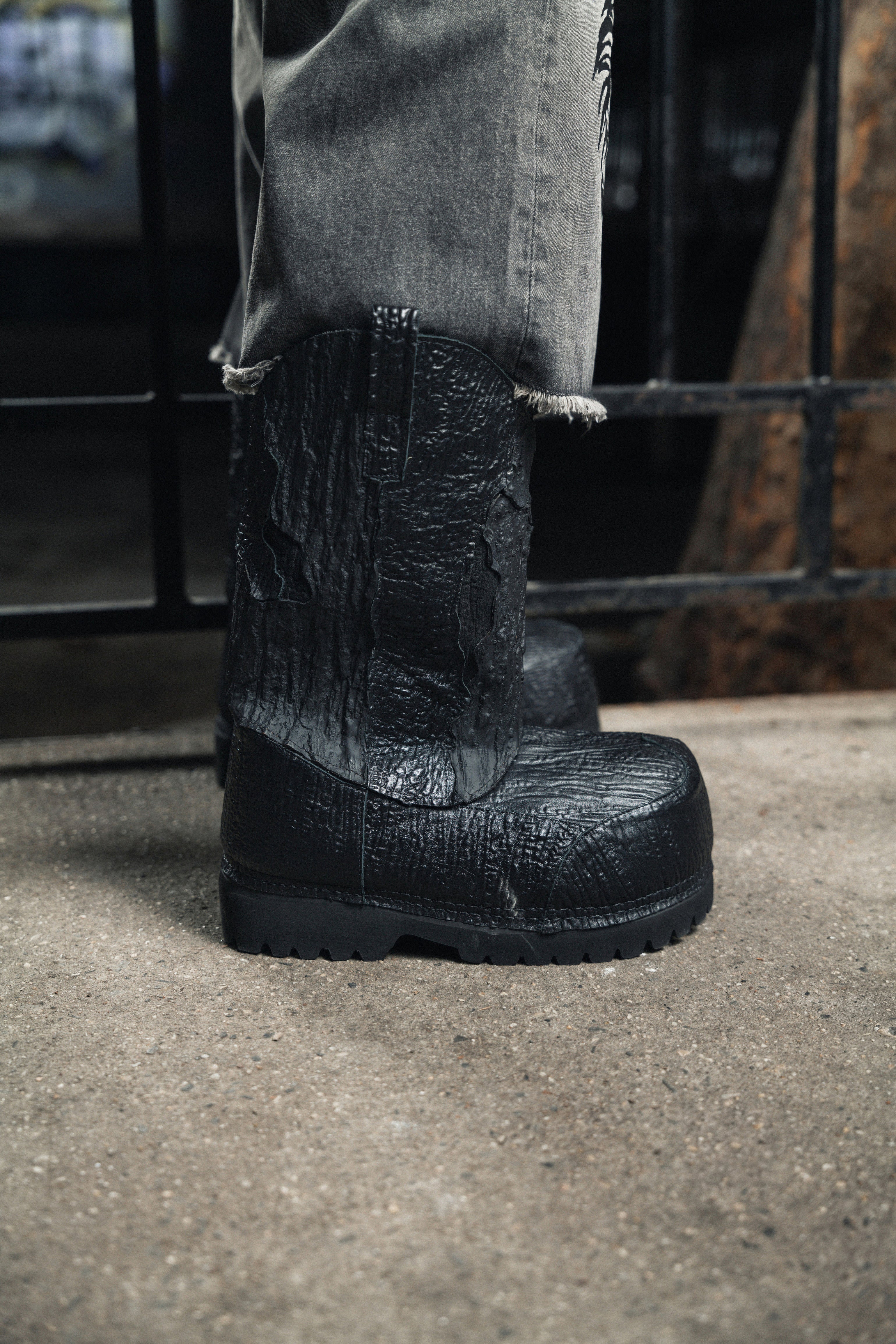 Tree Boots - Black – ESENES WORLDWIDE