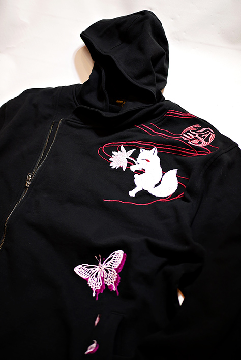 受注生産】Chevon 刺繍パーカー赤 未使用品 受注生産】Chevon 刺繍