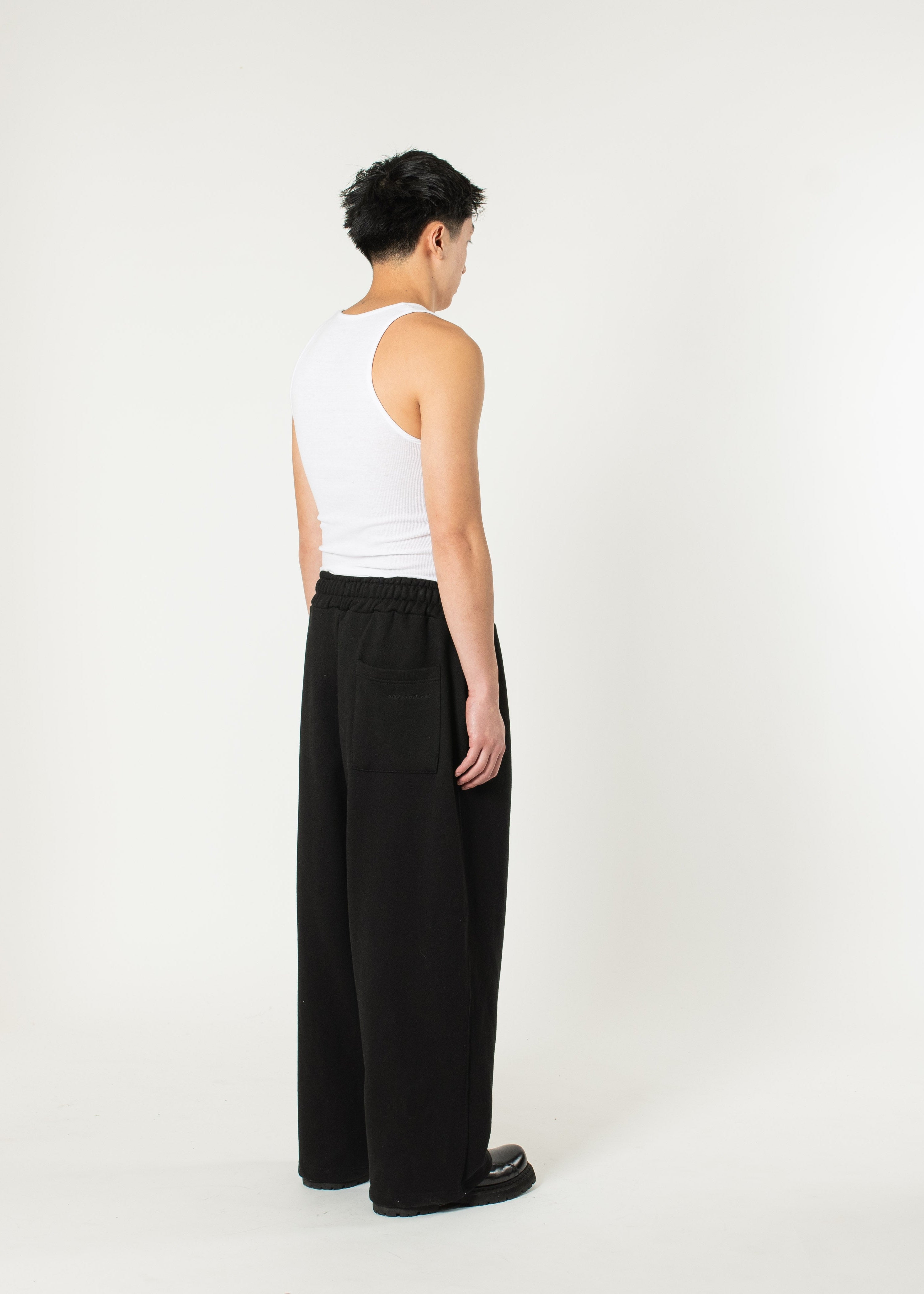Pleated Wide Joggers – Estudio Niksen