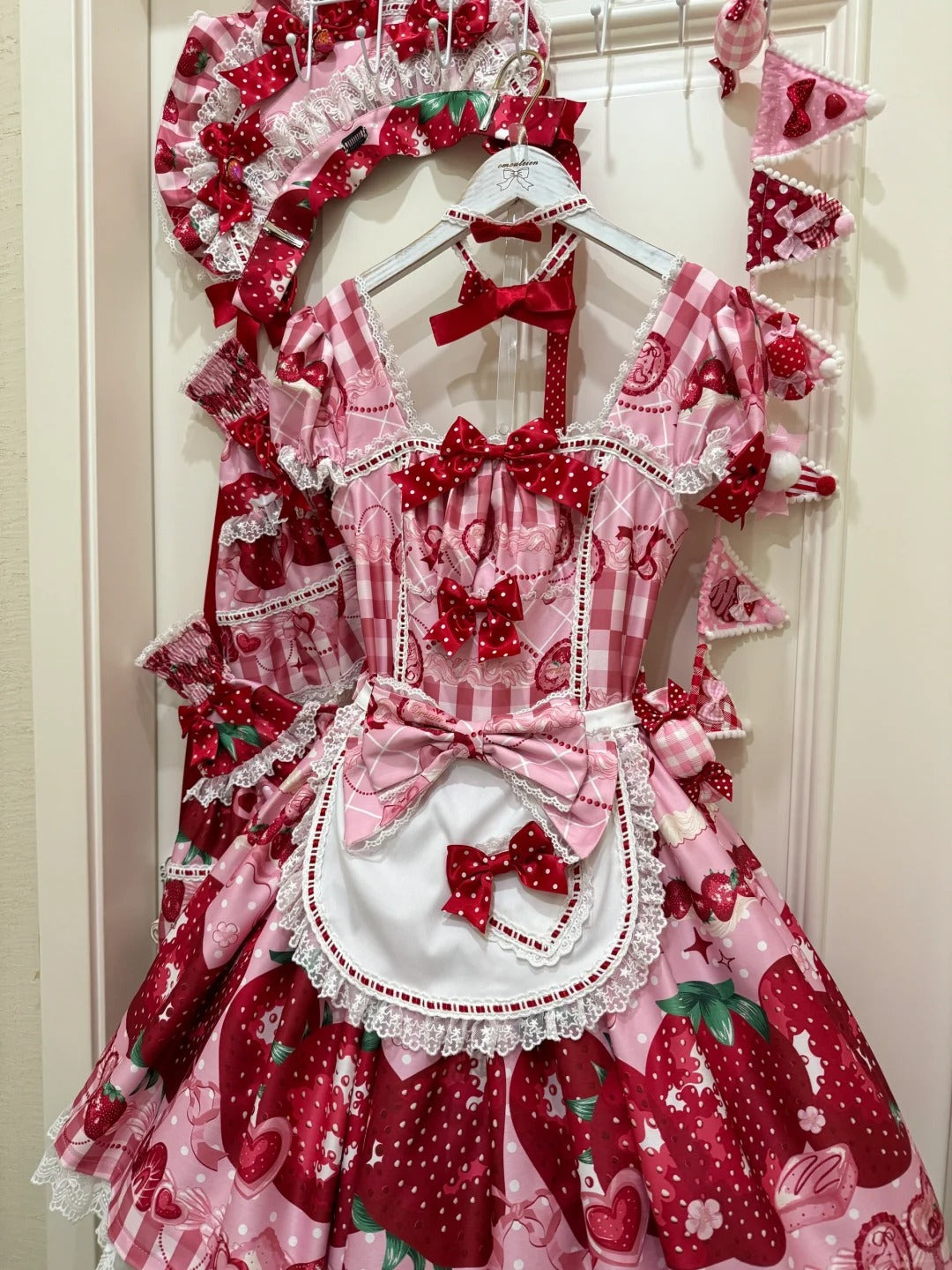 受注予約~3/10】Strawberry Cream ワンピース【Dream Lolita】 – Epetice