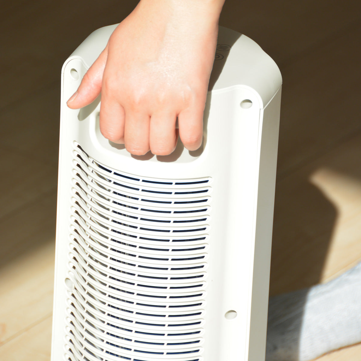 ファンヒーター COZY｜2秒で速暖・温感センサー搭載