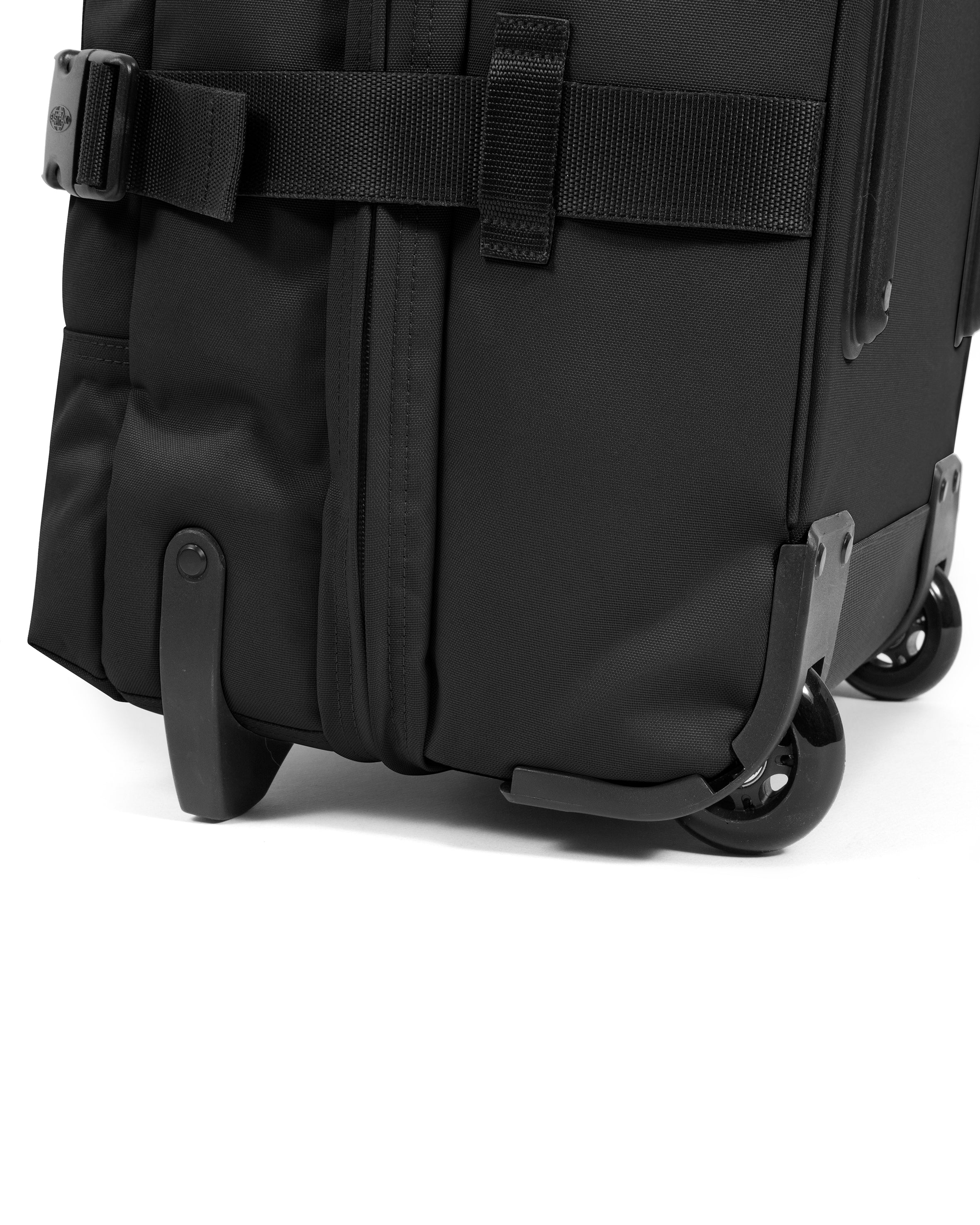Tranverz M Black | Wheeled Luggage | Eastpak