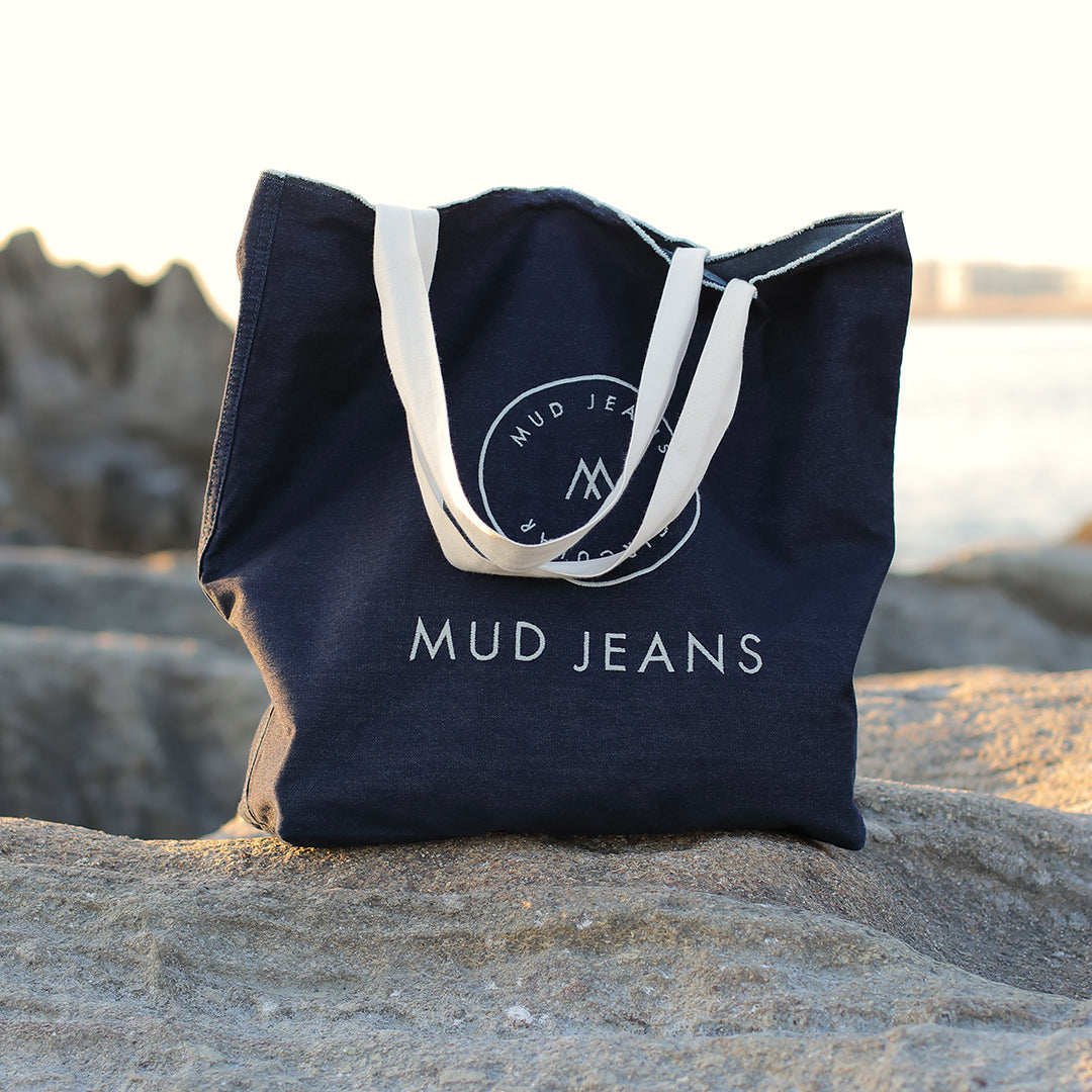 ヴィーガン ダークウォッシュデニム スリップポケット付き ロゴ刺繍