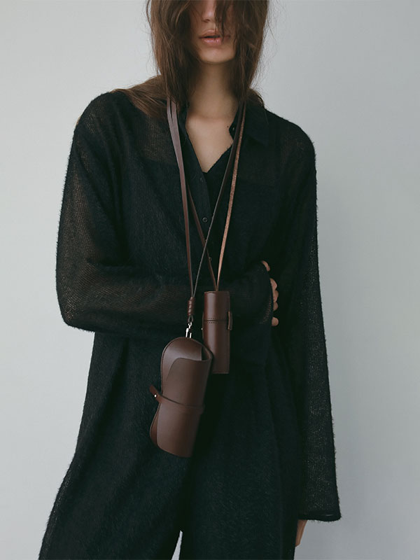 タンドレザーリップケース(F BEIGE): グッズ │ ETRE TOKYO official