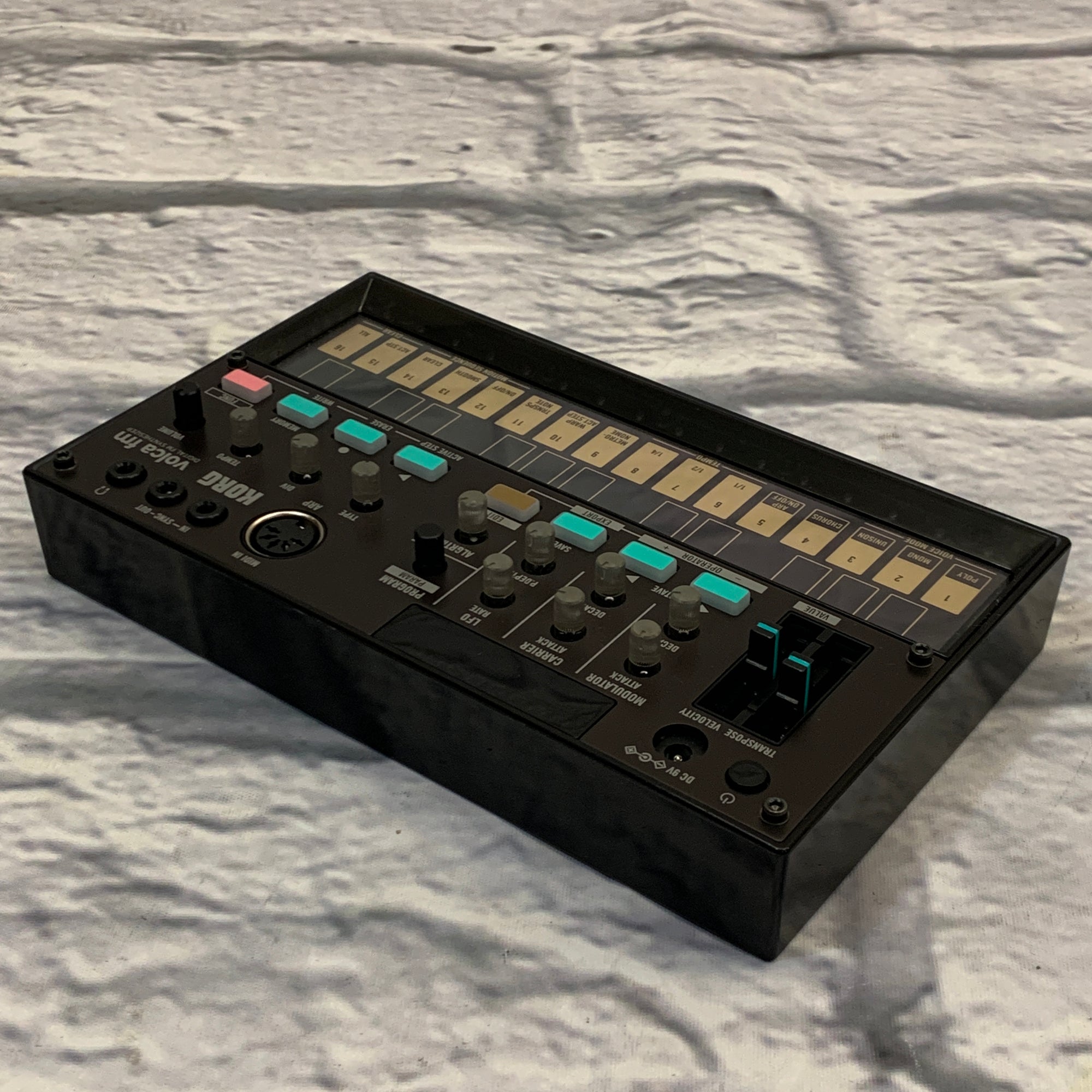 Korg Volca FM Digital FM Synthesizer - Evolution Music