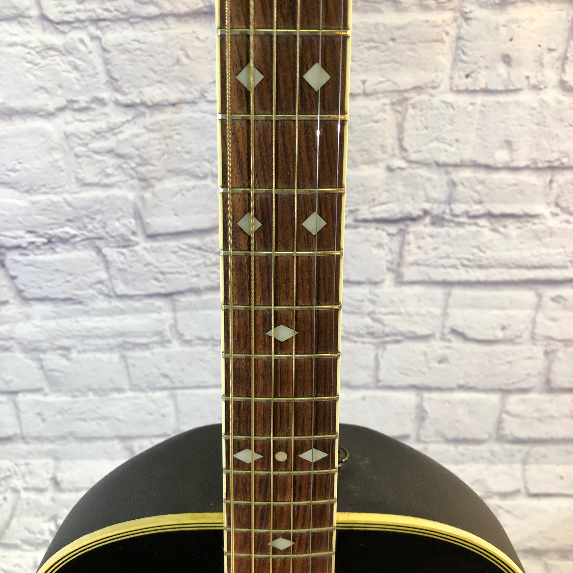 Ovation Celebrity CC67 Acoustic - Evolution Music