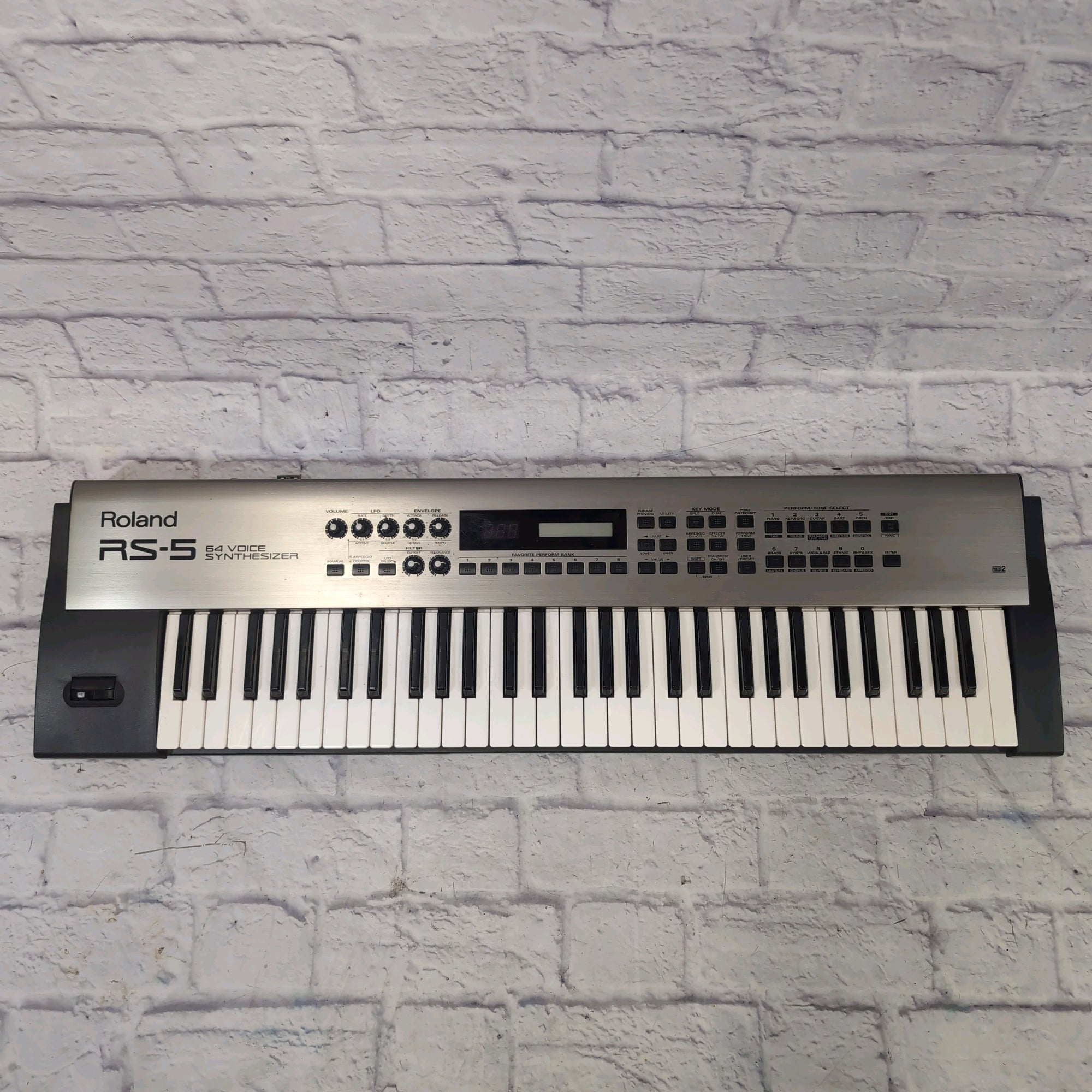 Roland RS-5 61-Key 64-Voice Synthesizer - Evolution Music