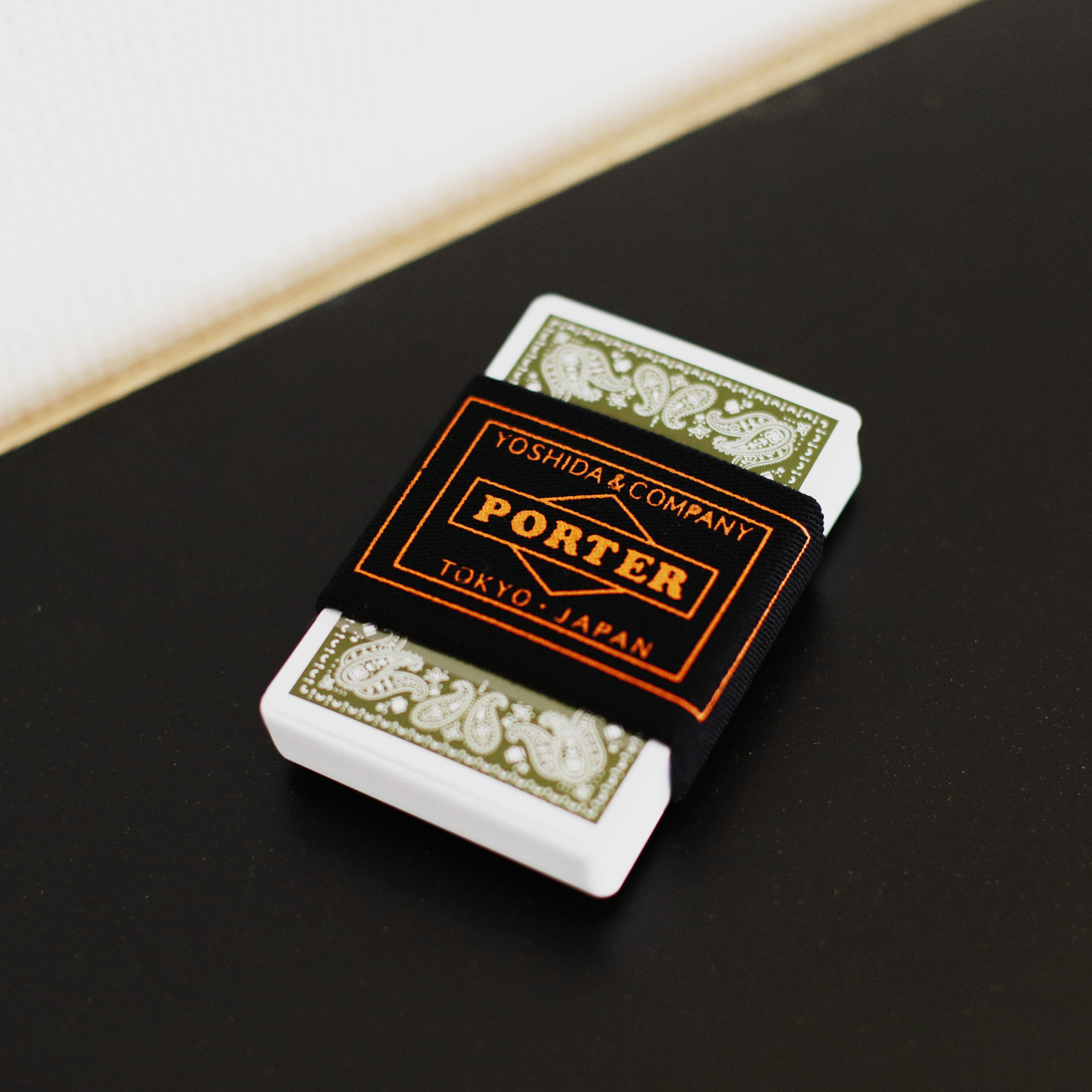 任天堂］の原点、トランプが［ポーター］色に。スマホから離れてカード