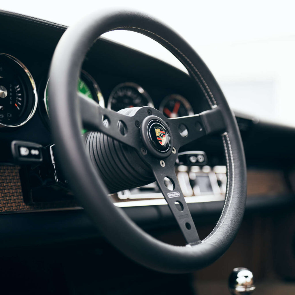 MOMO Porsche Horn Button - Round Lip