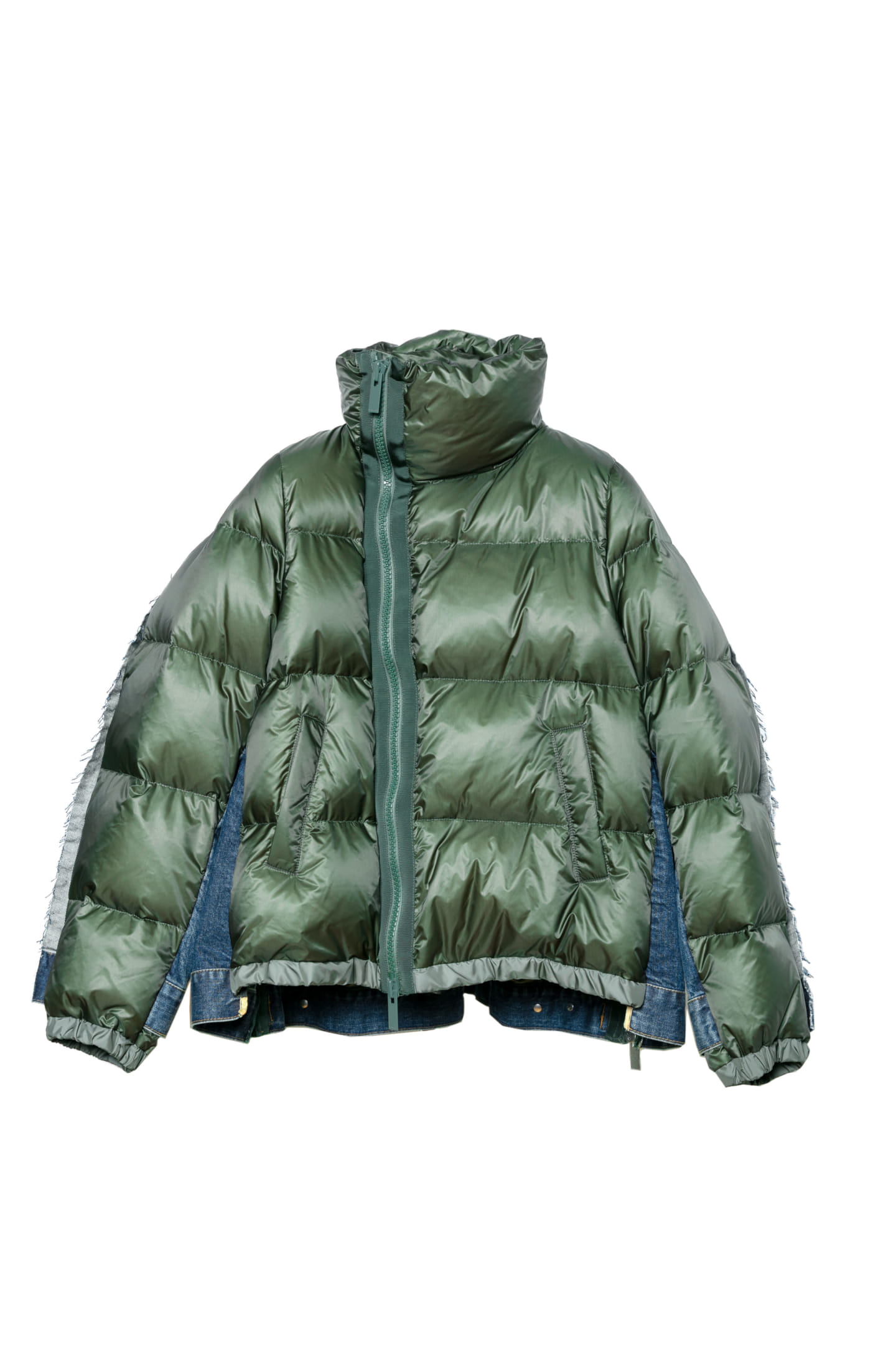 話題の渋谷スクランブルスクエアにsacaiがオープン 限定ジャケットも