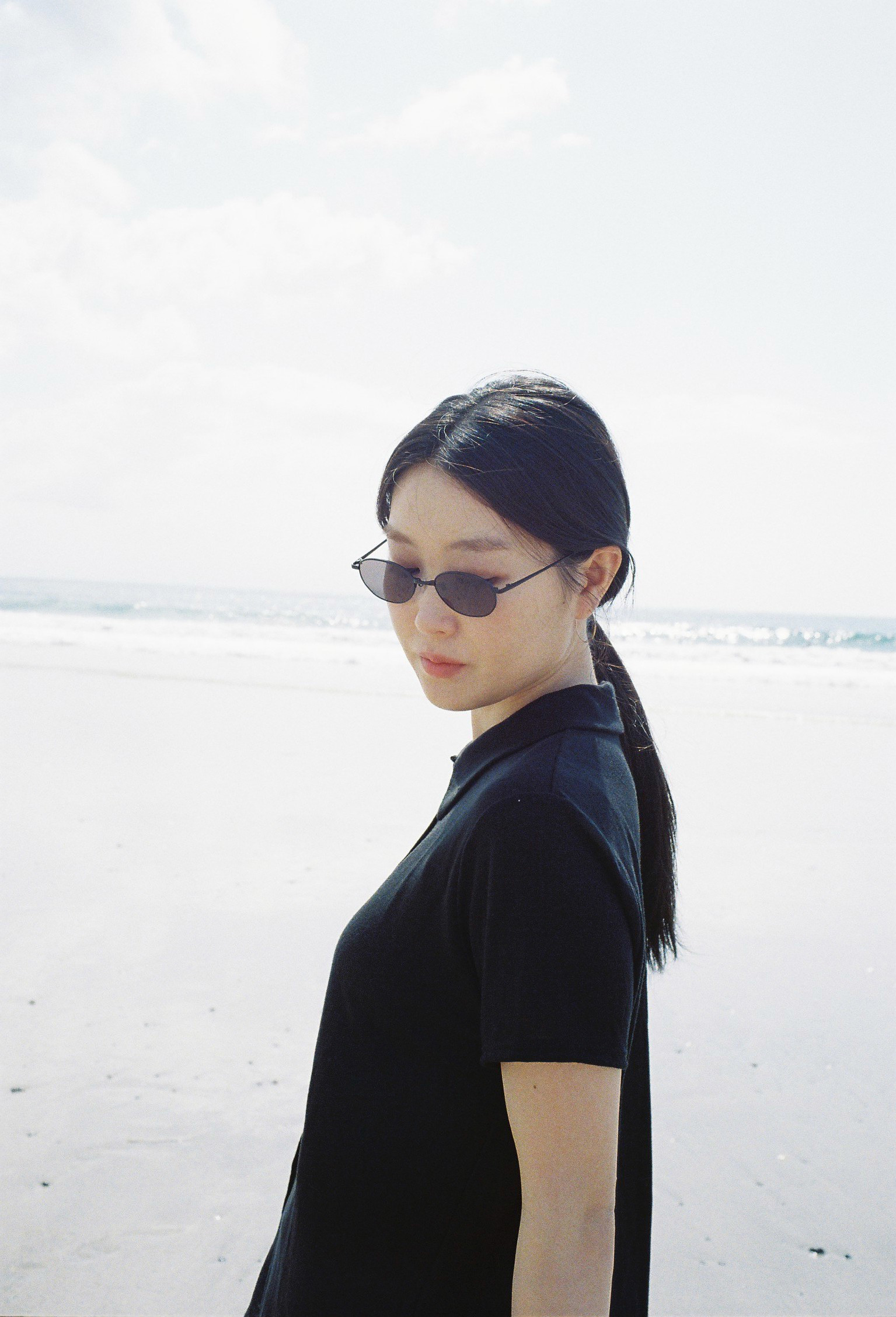 柴田ひかりが手掛けるPEEP INSIDE HEADより夏に向けた新作アイテムが