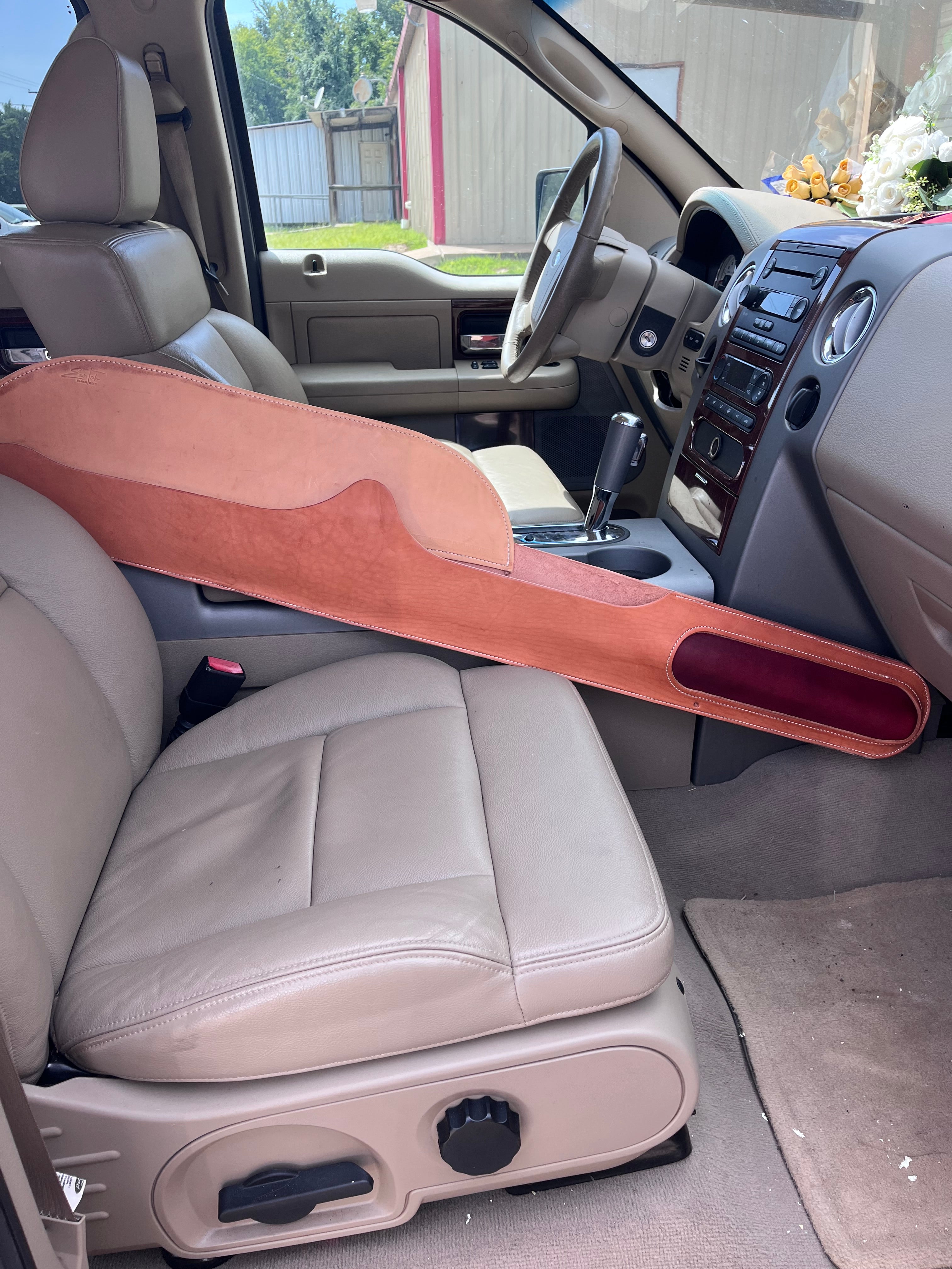 Hubbard Scabbard – Ezra Tech Ranch Gear