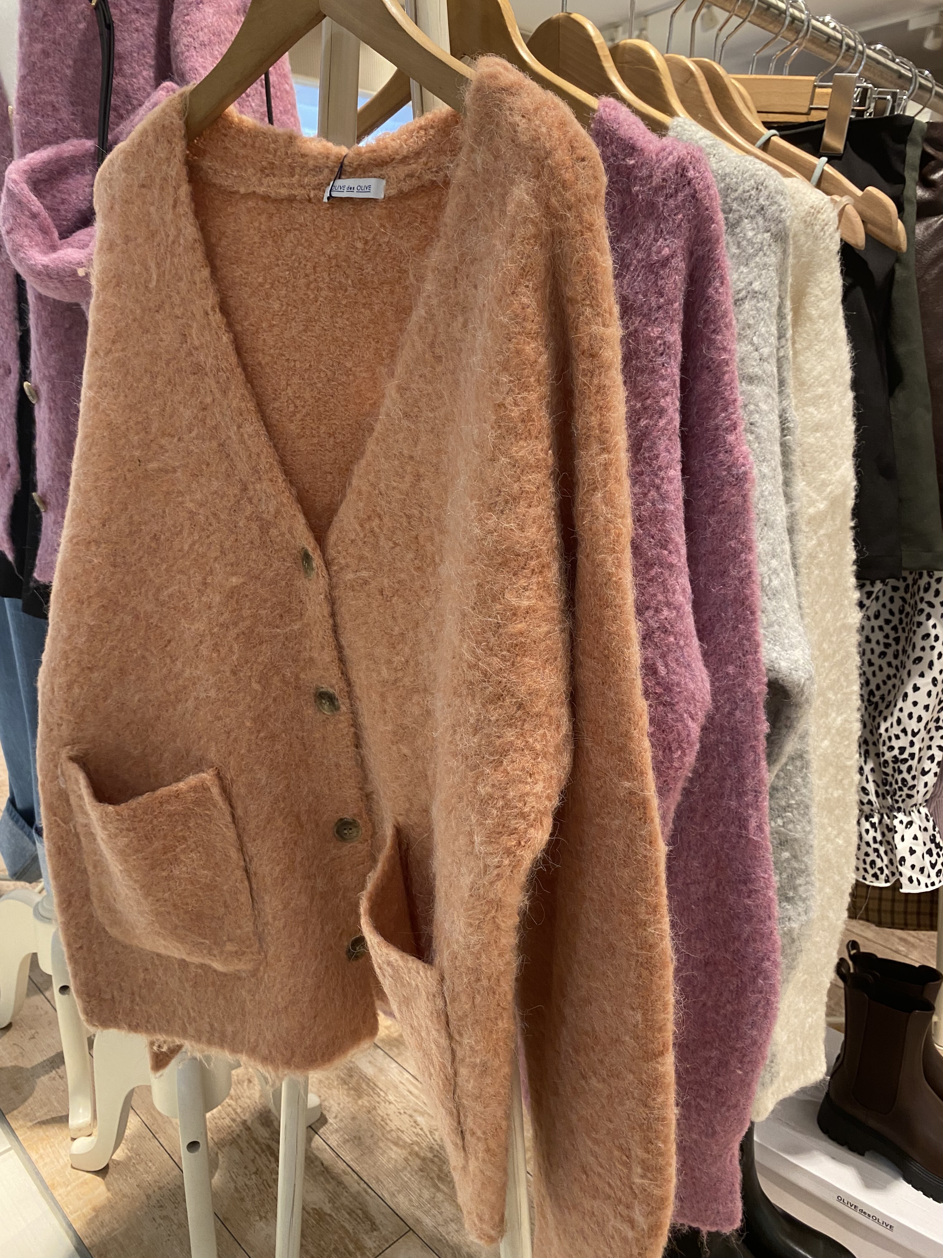 ミックス起毛Vネックカーディガン – FCPRESS