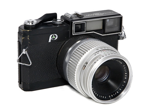 Fujica G690 - Camera-wiki.org - The free camera encyclopedia