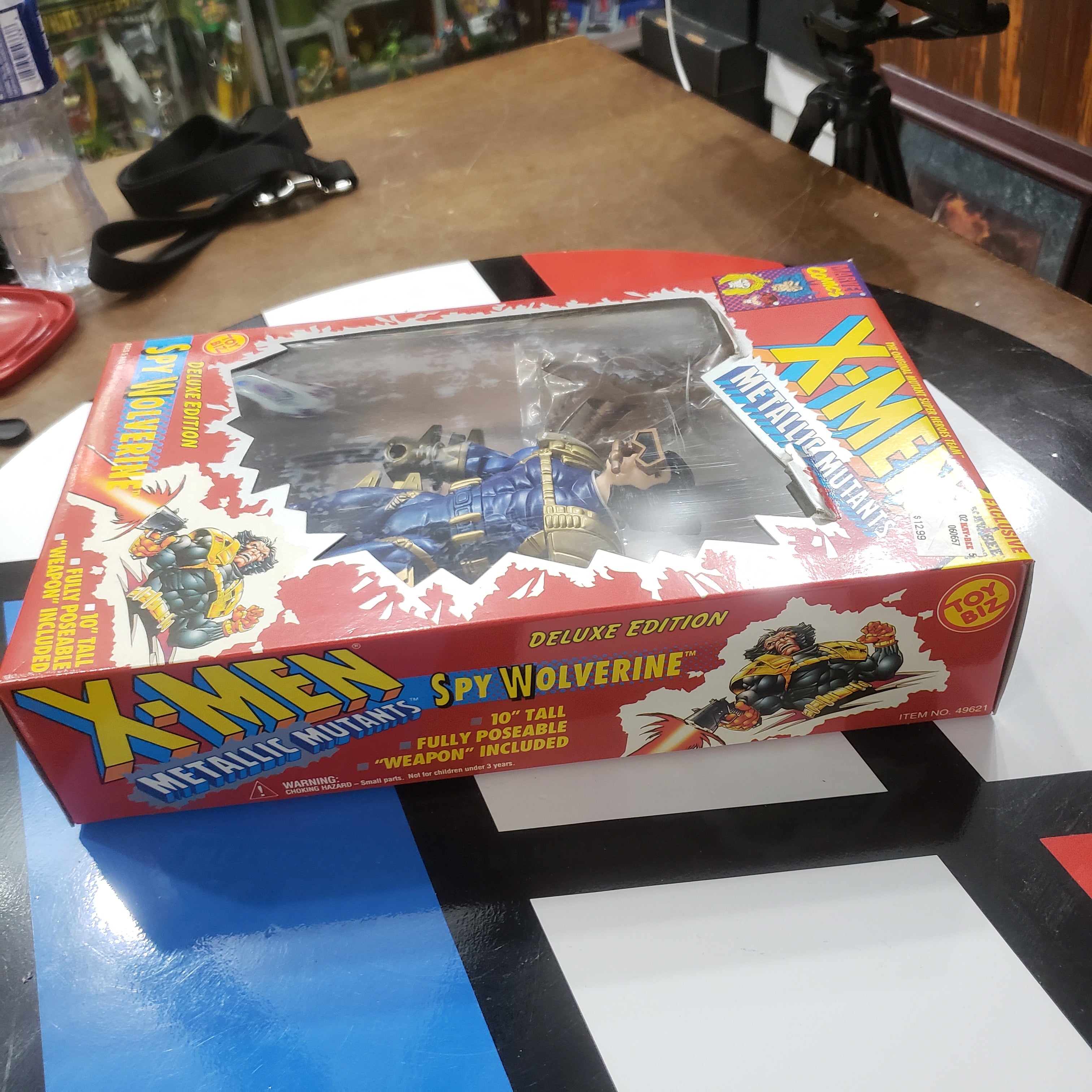 Marvel ToyBiz X-Men Metallic Mutants Spy Wolverine 10
