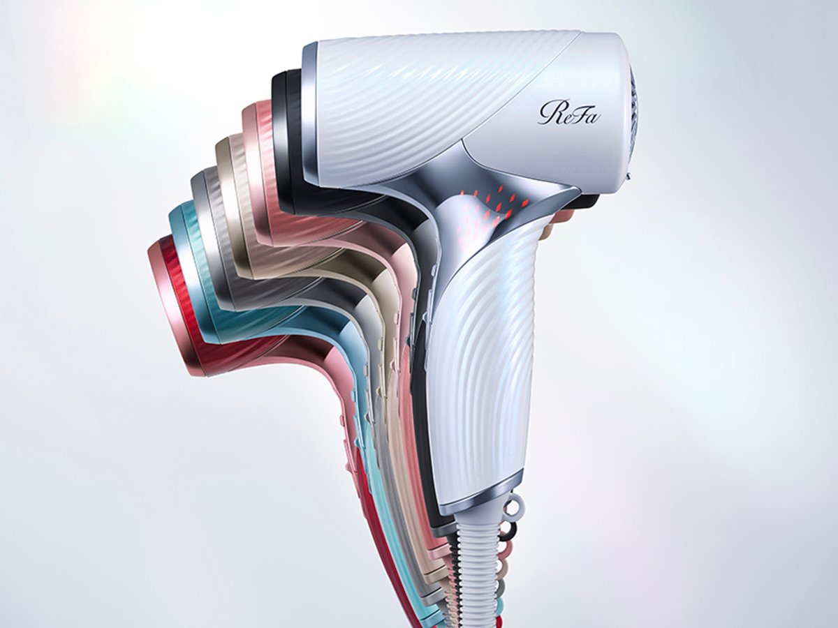 手のひらサイズのドライヤーも 「リファ」からプロ級仕上がりを叶える