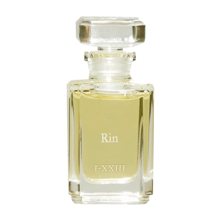 フエギア 1833」が濃度100％フレグランスエッセンス「プーラ