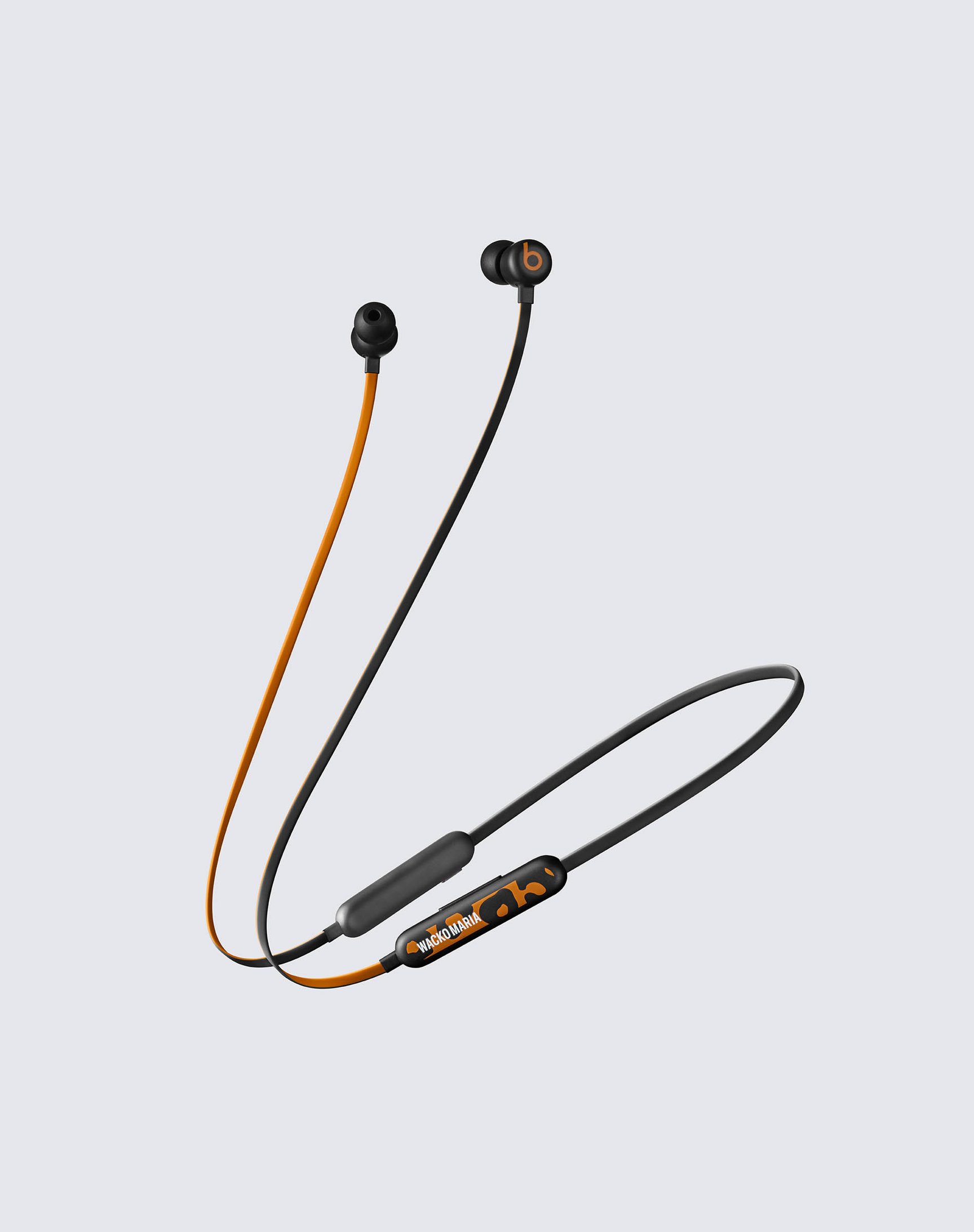 ビーツがワコマリアとコラボ、レオパード柄の「Beats Flex」発売