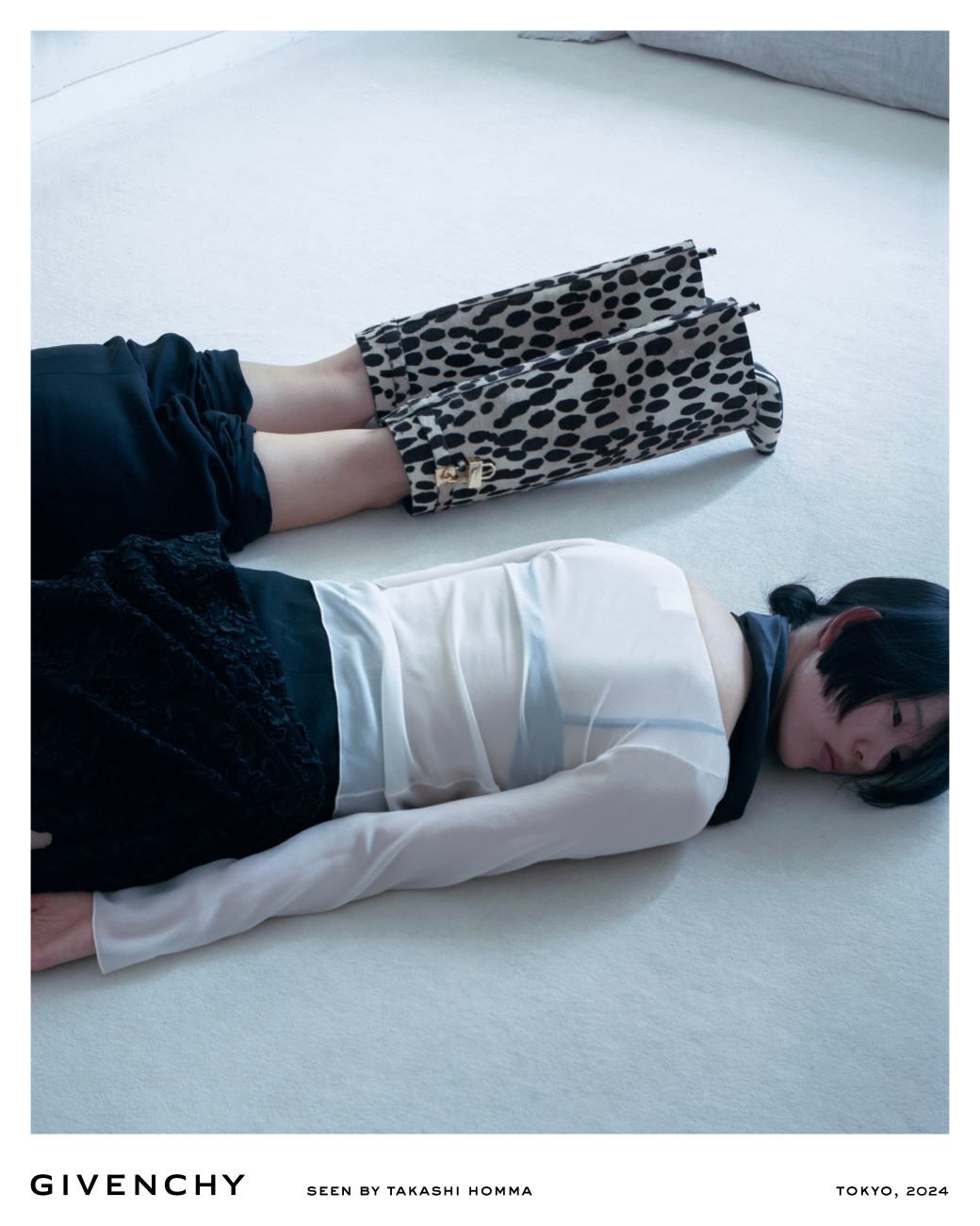 ジバンシィがホンマタカシらとタッグ、「シャークロック ブーツ」を