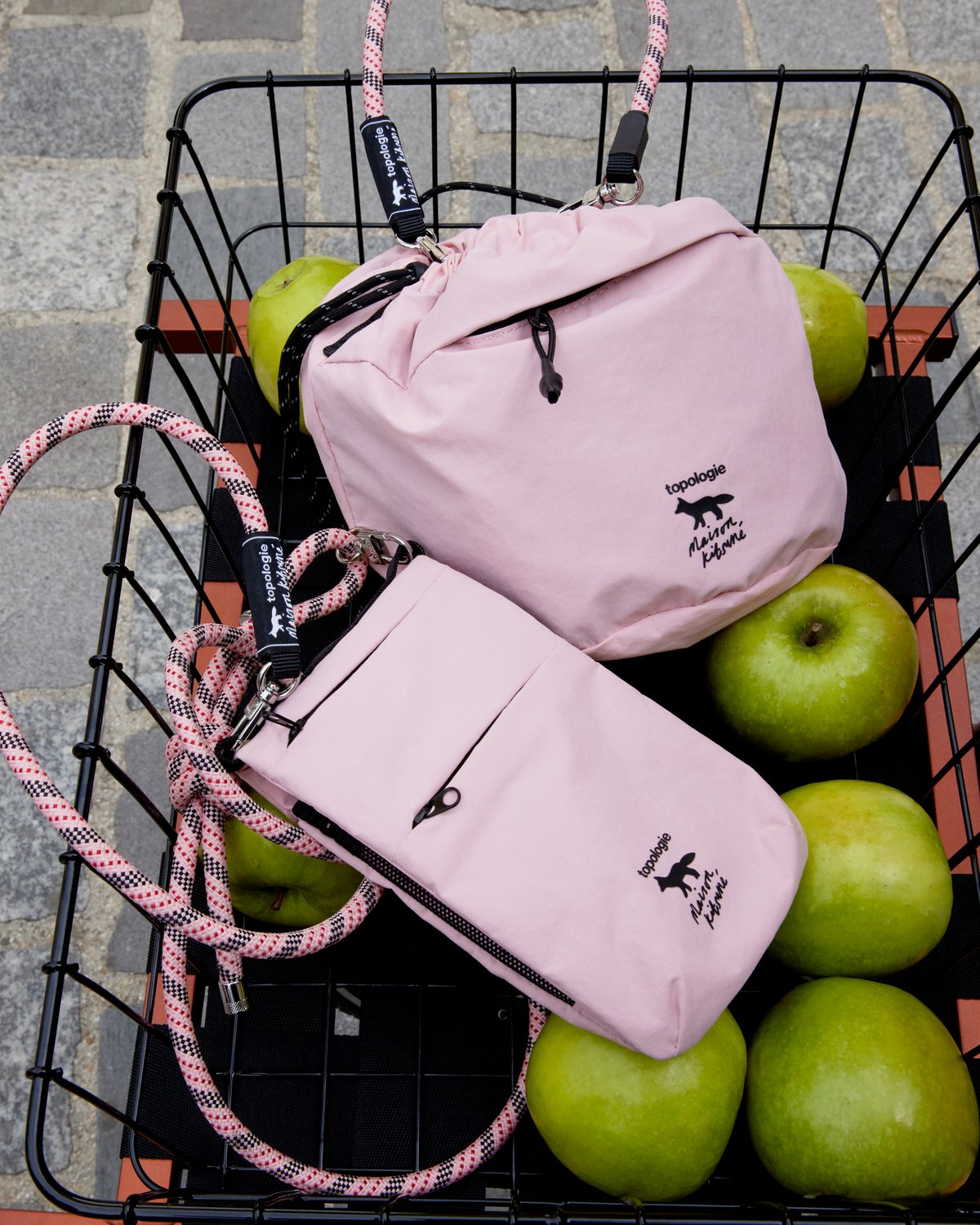 トポロジーがメゾン キツネとコラボ、パリの街並みから着想した