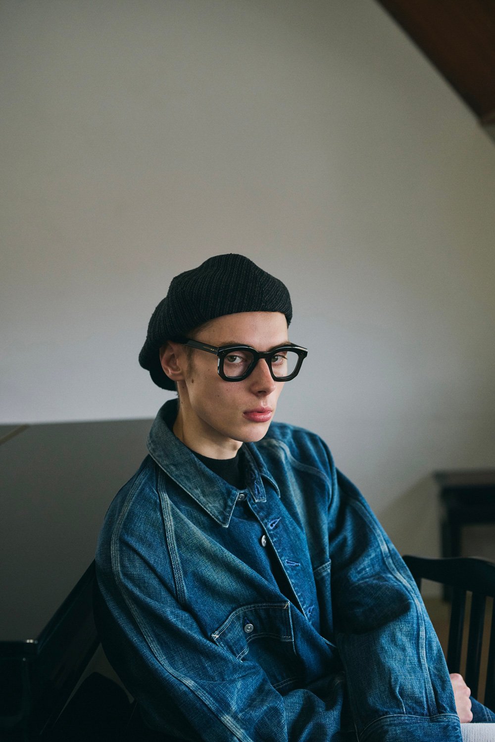 コンティニュエがフランス発「マックス・ピティオン」に別注 グレー