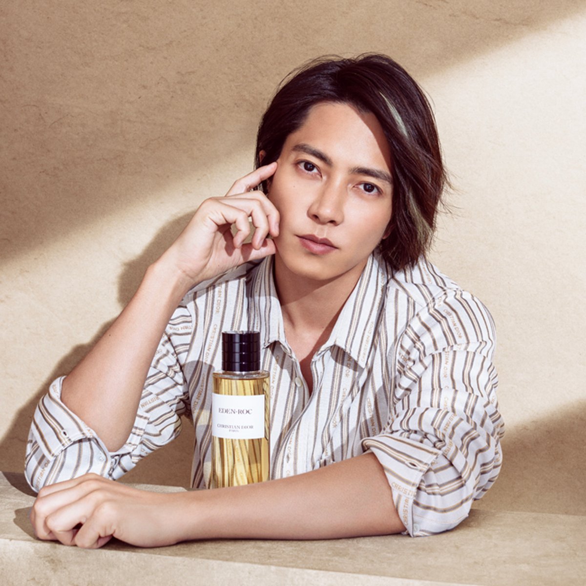 メゾン クリスチャン ディオール、ソルティーかつウッディな新作香水を発売