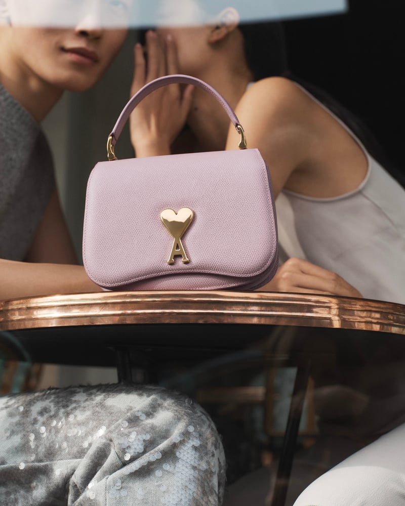 アミ パリスが「Paris Paris バッグ」の限定カラーを発売、中国の愛を