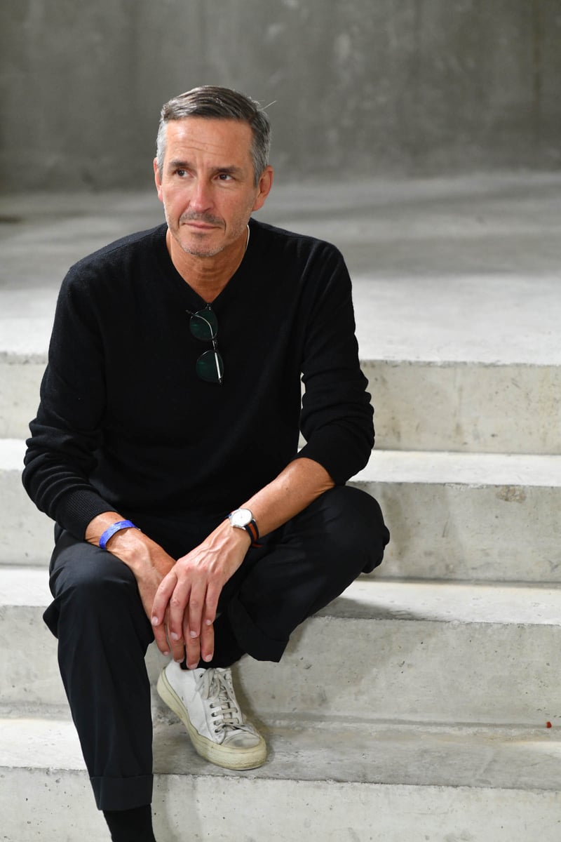 ドリス ヴァン ノッテン、デザイナーのドリスが6月末で退任へ 2025年春