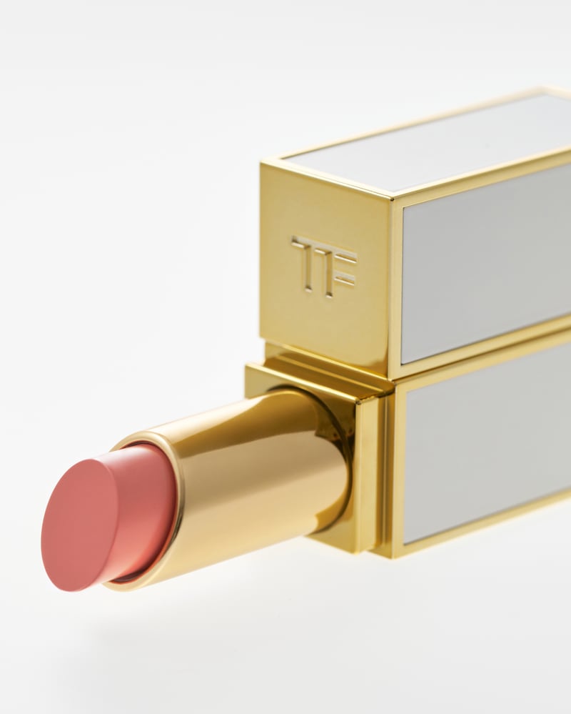 日々是コスメ】夏のトレンドファッションに合わせるトム フォード