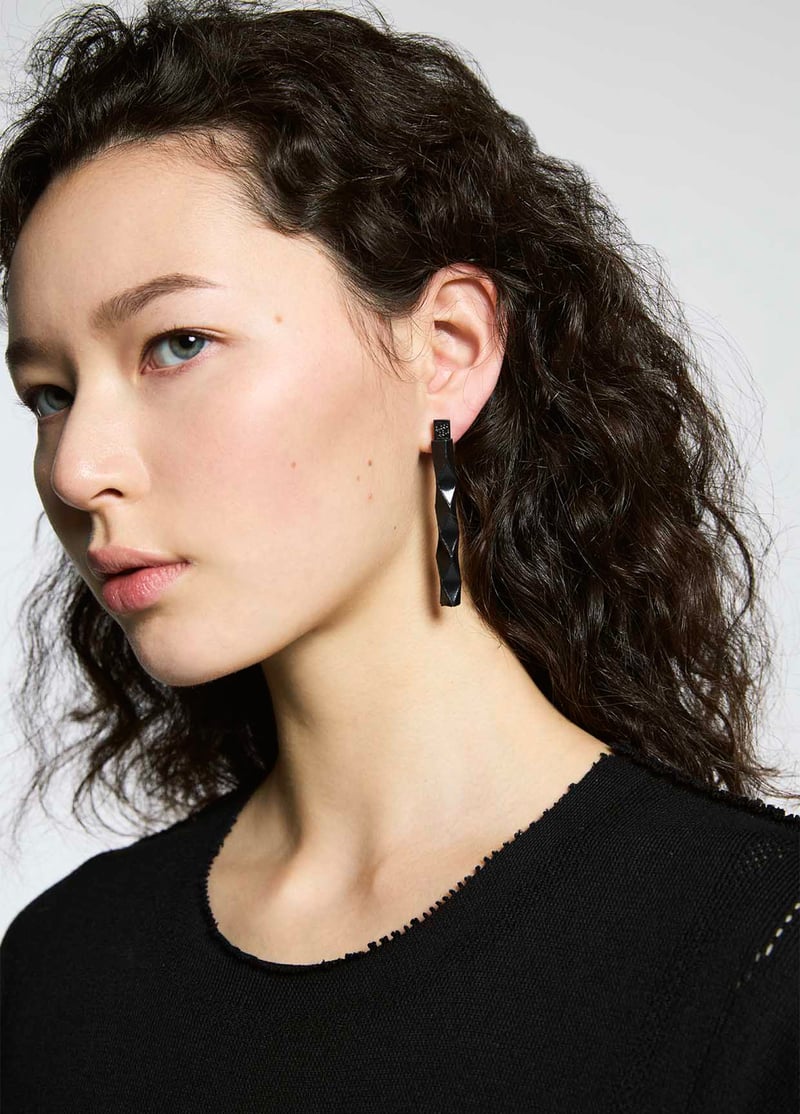 エイポック エイブル イッセイ ミヤケが新技術を活用したピアスを発売