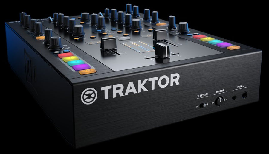 Native Instruments - TRAKTOR KONTROL Z2 DJ Controller