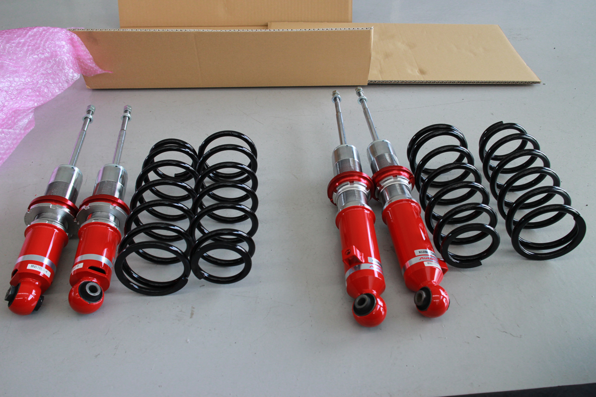 ロードスター NB8Cにオートエグゼ車高調の取付と四輪アライメント