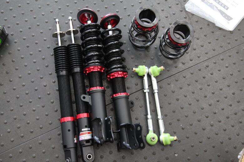 ZC33S スイフトスポーツ ブリッツ ZZ-R DAMPER 車高調取り付け 四輪