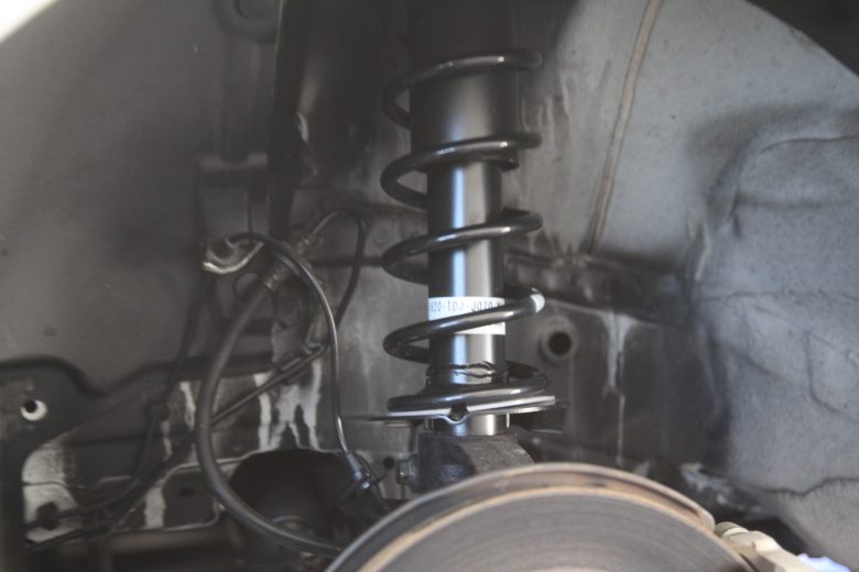 S660 純正サスペンション交換 - カー用品持込取り付け専門店 フラット