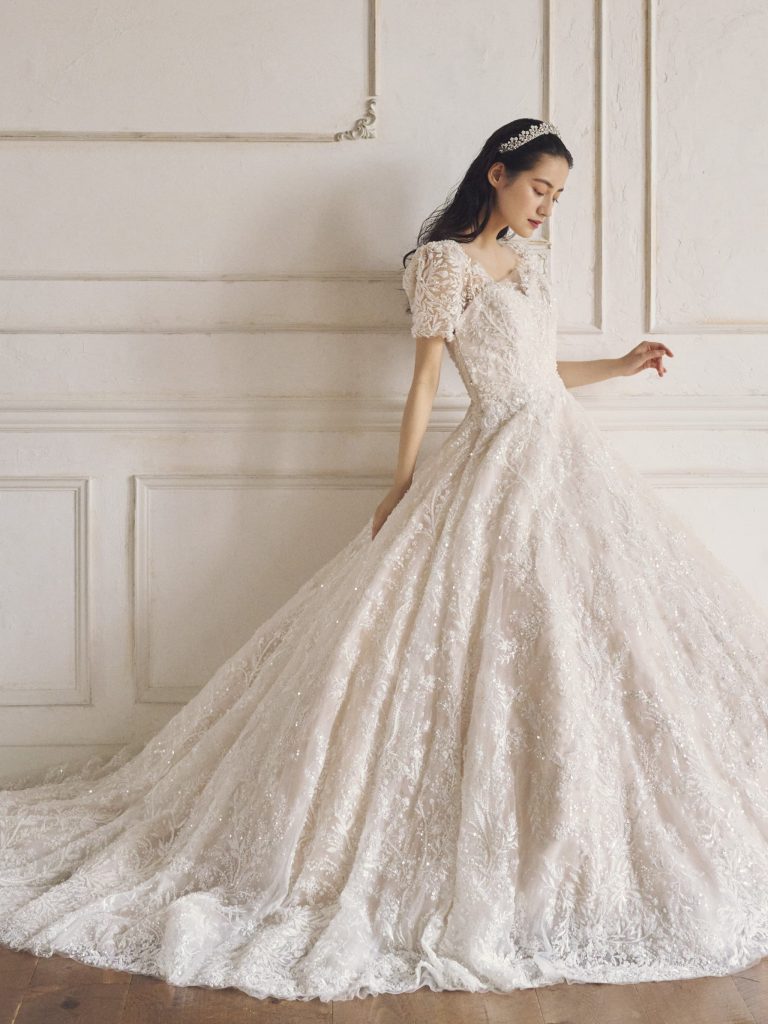 ドレス一覧 | Fiore Bianca（フィオーレビアンカ）| ウェディング