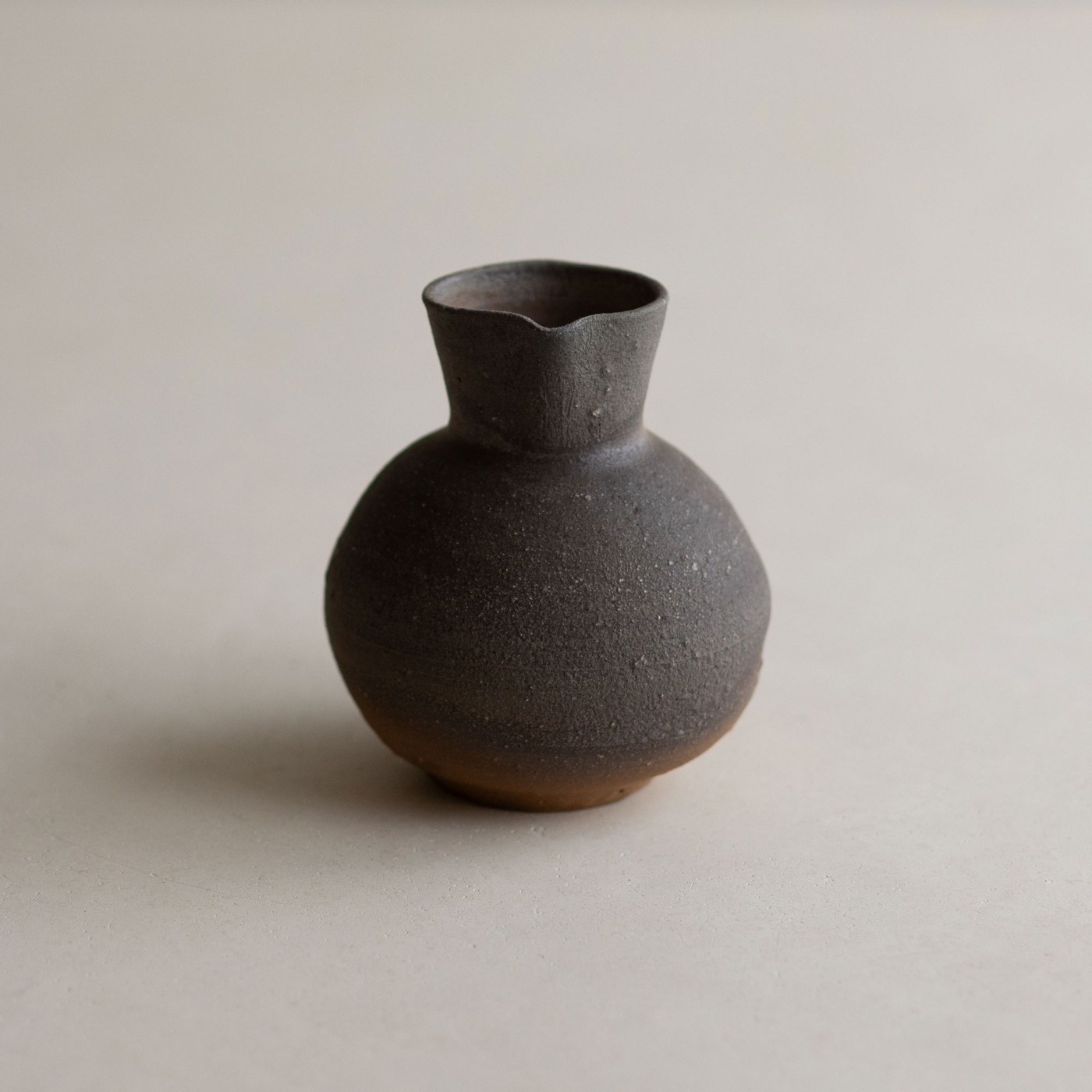 焼締め徳利a | 浅井庸佑 | うつわ | filament
