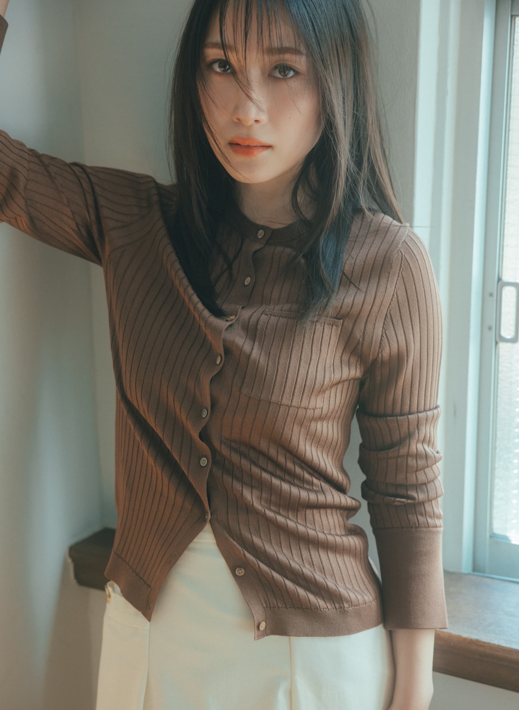 アセテートリブカーディガン｜LOUNIE（ルーニィ）公式サイト／公式